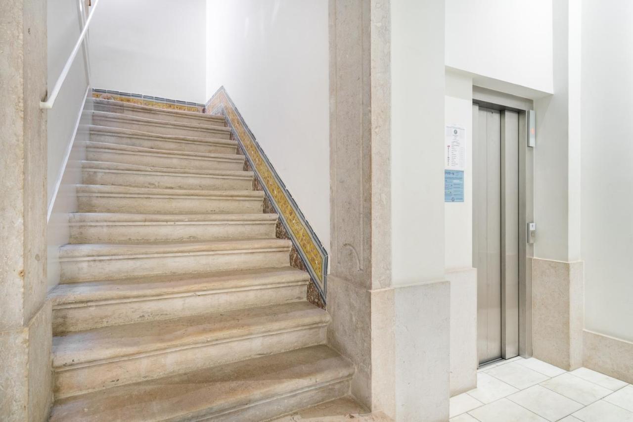 Whome Restauradores Deluxe W/ Elevator & Ac Perfect For Families & Friends Lisbon Exterior photo