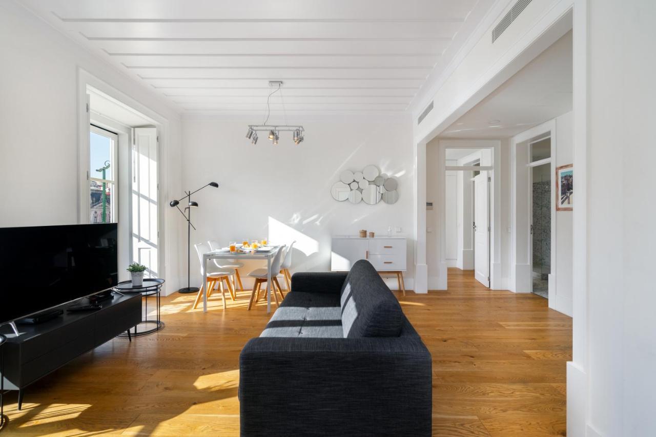 Whome Restauradores Deluxe W/ Elevator & Ac Perfect For Families & Friends Lisbon Exterior photo